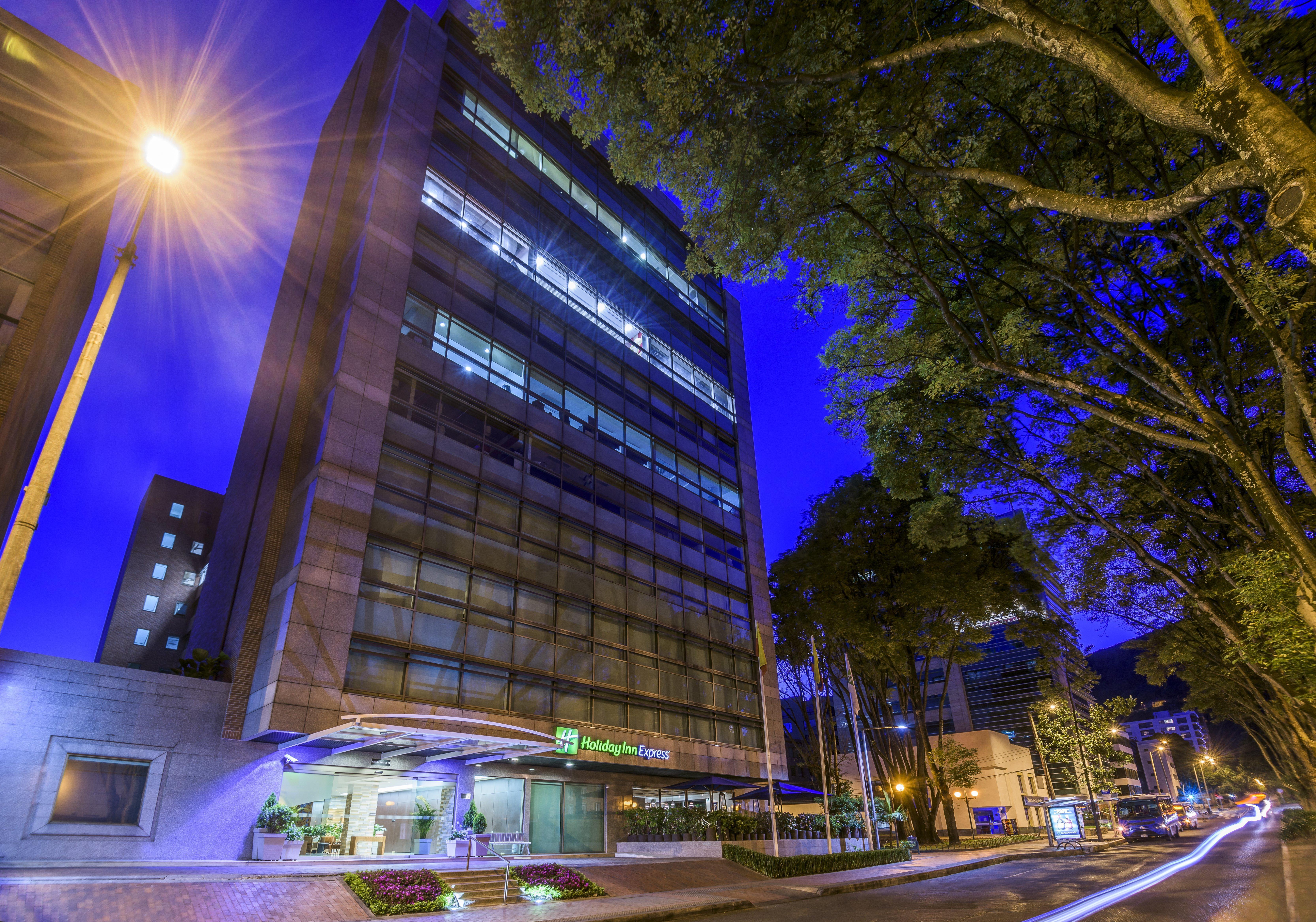 Holiday Inn Express Bogota - Parque La 93 By Ihg Ngoại thất bức ảnh