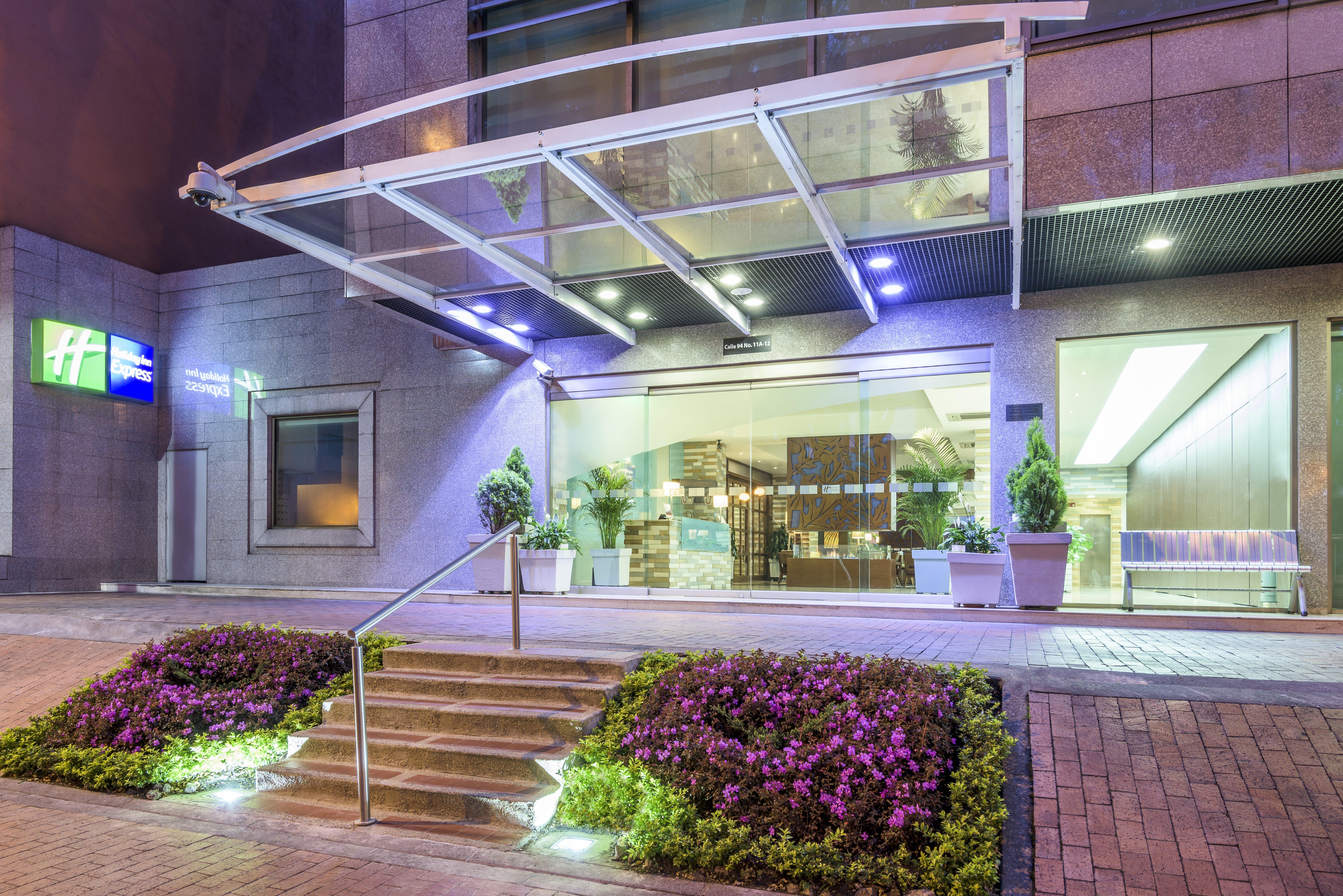 Holiday Inn Express Bogota - Parque La 93 By Ihg Ngoại thất bức ảnh