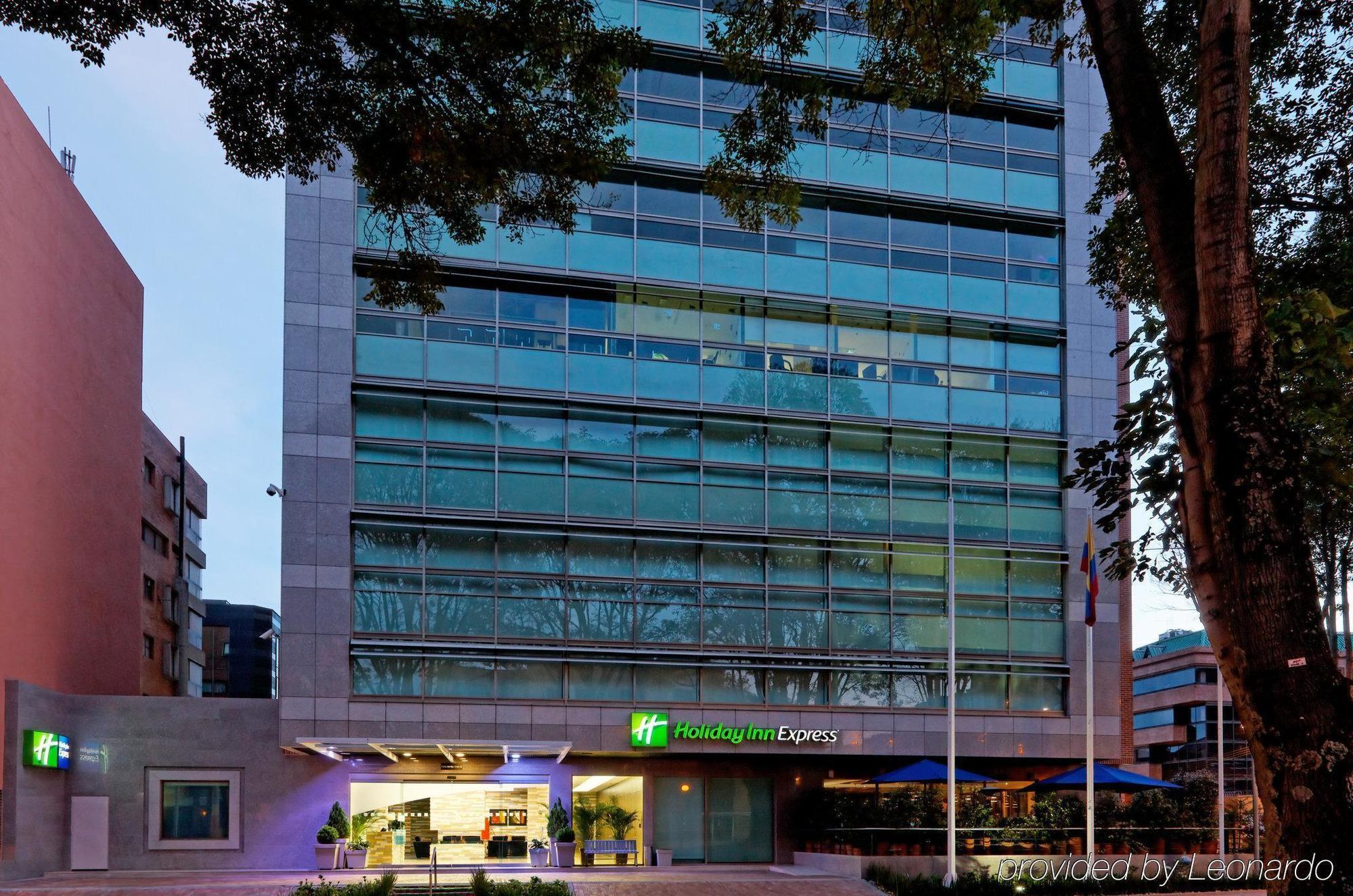Holiday Inn Express Bogota - Parque La 93 By Ihg Ngoại thất bức ảnh