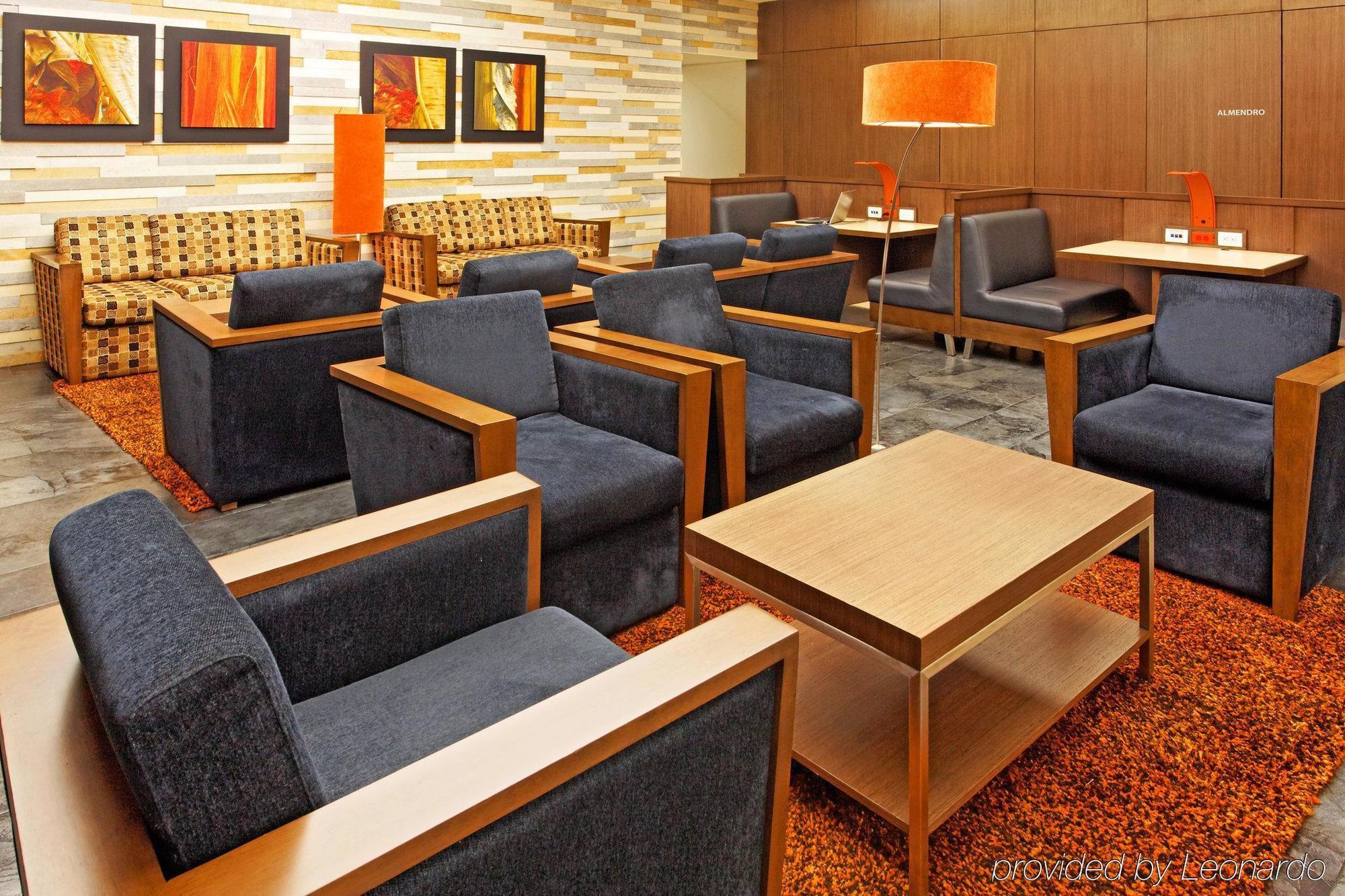 Holiday Inn Express Bogota - Parque La 93 By Ihg Nội địa bức ảnh