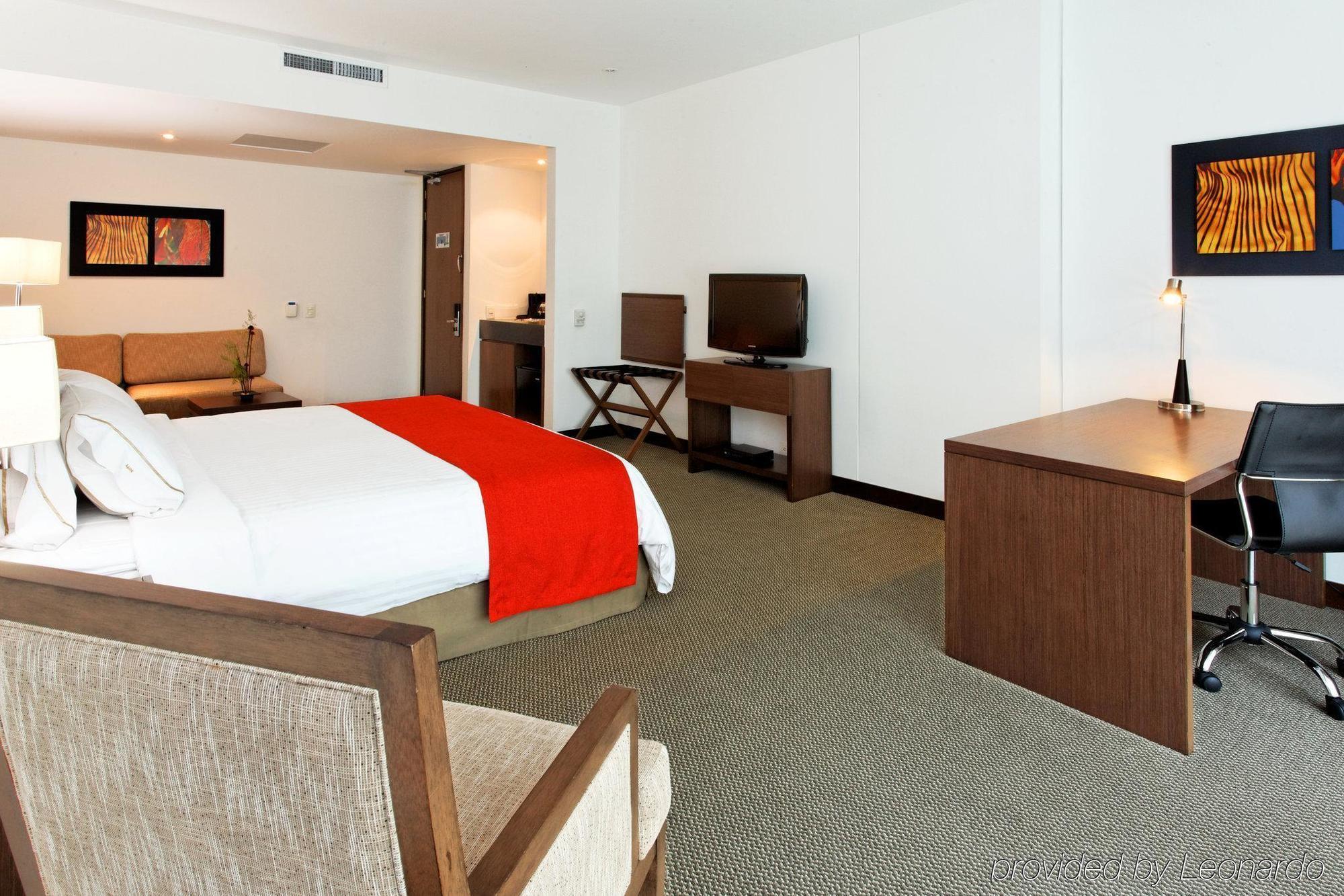 Holiday Inn Express Bogota - Parque La 93 By Ihg Ngoại thất bức ảnh